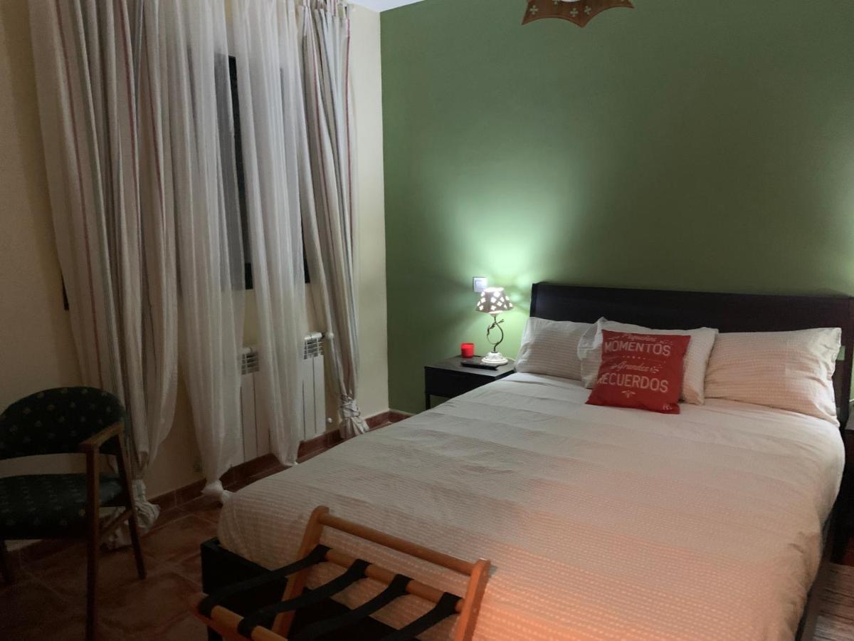 Chalet Pradonavas Navas de San Antonio Esterno foto