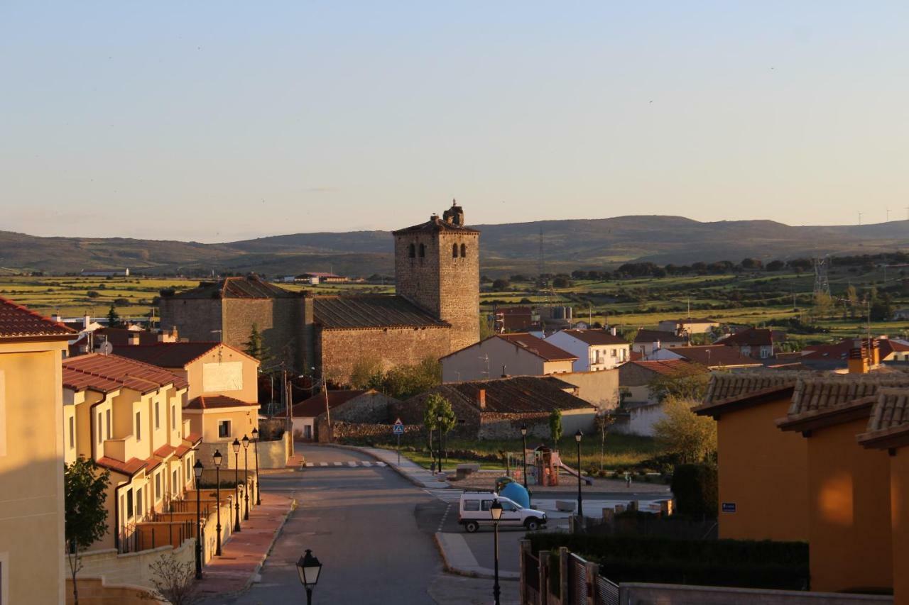 Chalet Pradonavas Navas de San Antonio Esterno foto